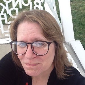 Meet your Posher, Terry /Triple Threat Treasures.